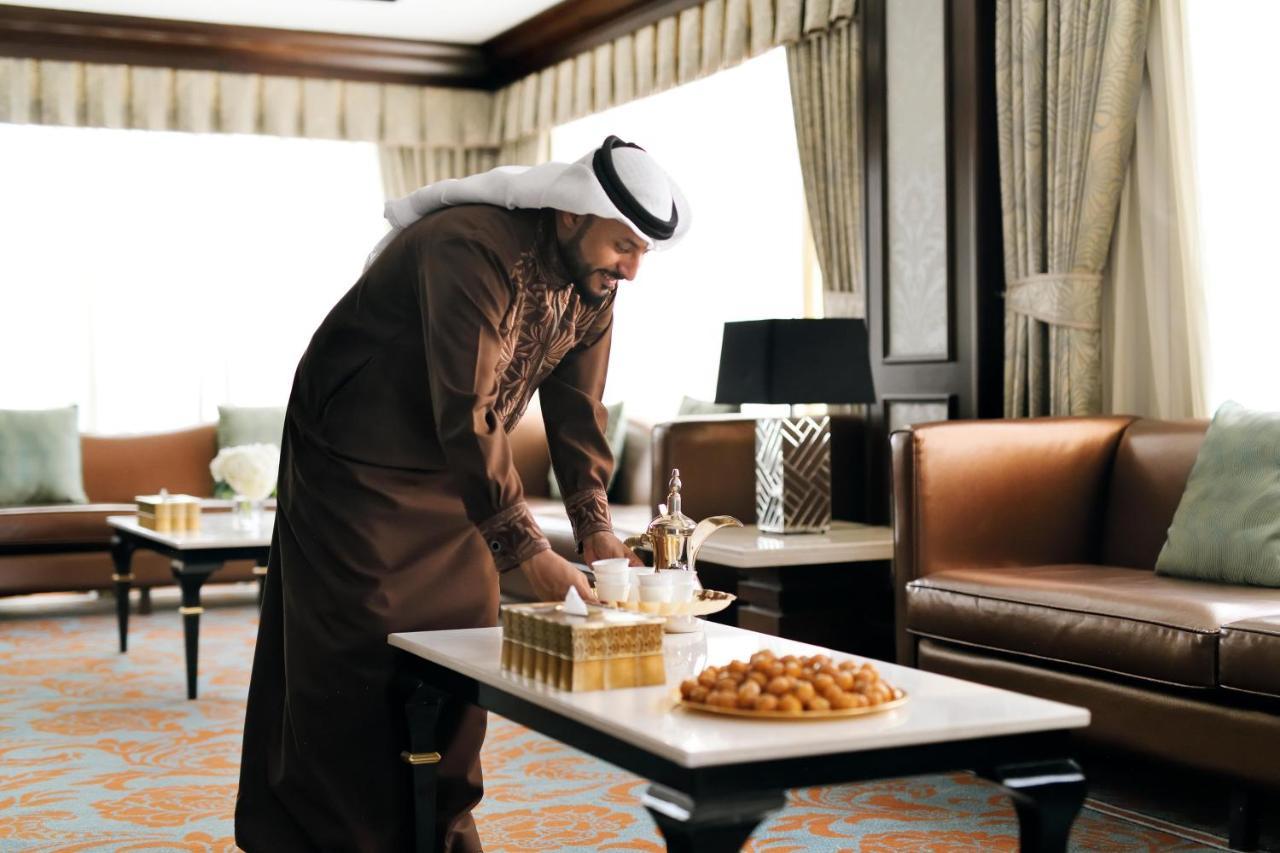 Intercontinental Bahrain, An Ihg Hotel Manama Exterior photo A majlis in the United Arab Emirates